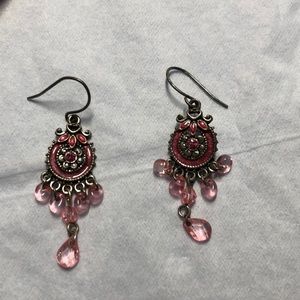 DANGLING EARRINGS